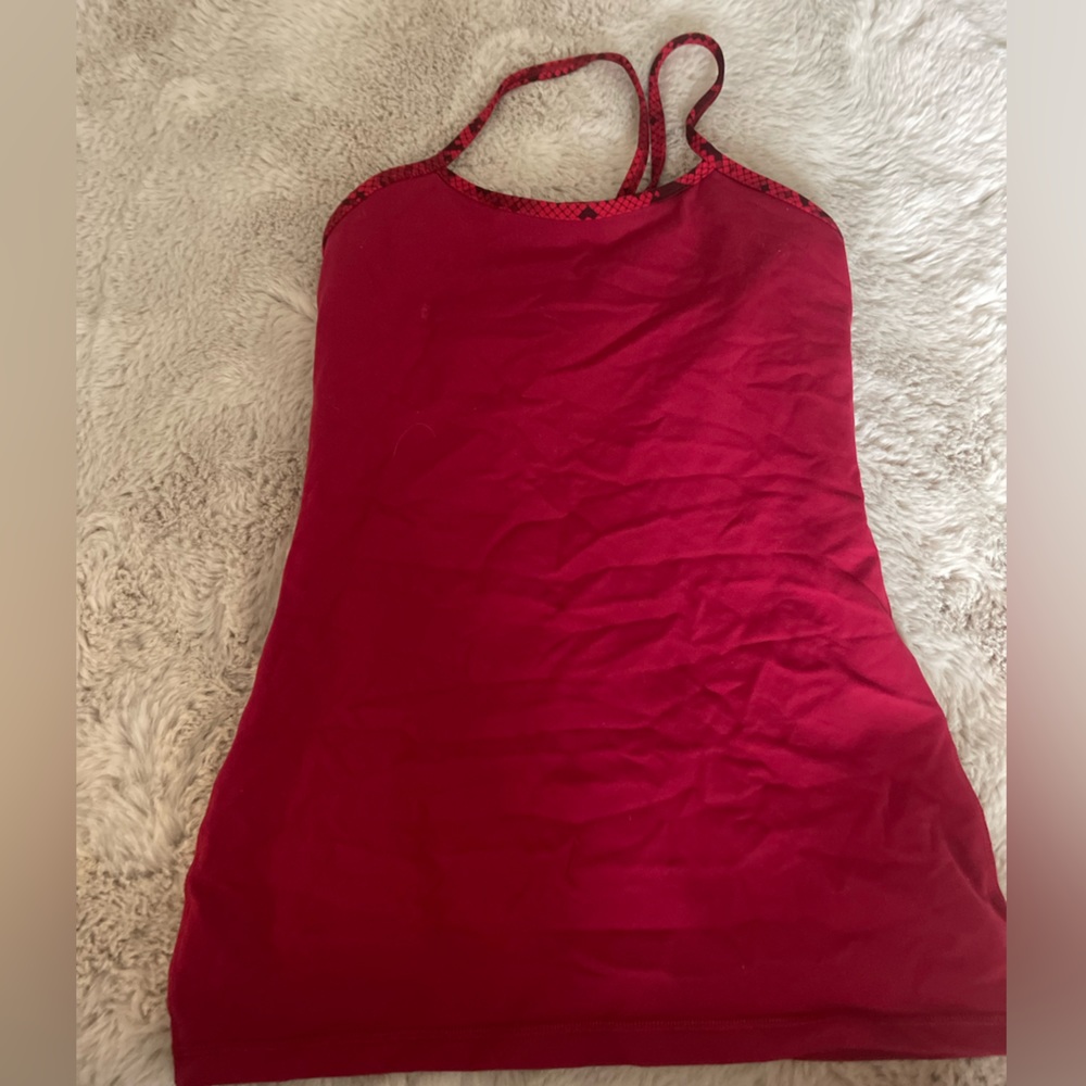 Lululemon tank